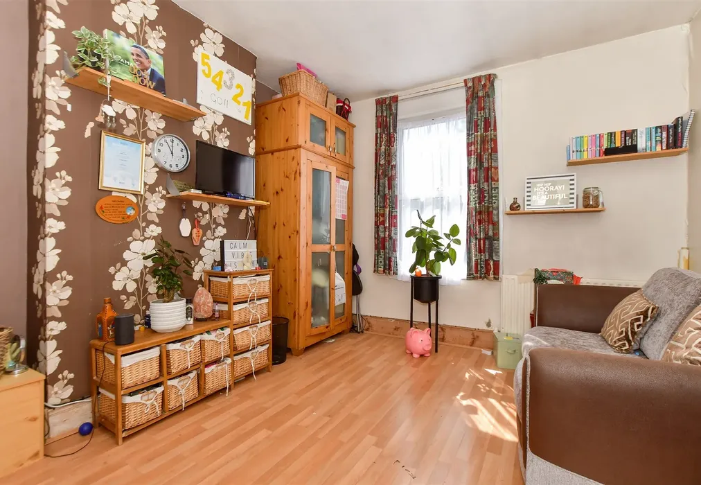 Bedroom 3 - Hazeldene Road, Ilford, Essex - Wards of Kent