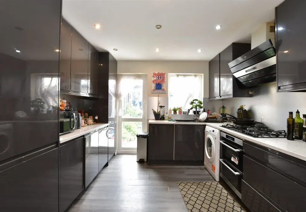 Kitchen - Kenilworth Avenue, Walthamstow - Wards of Kent