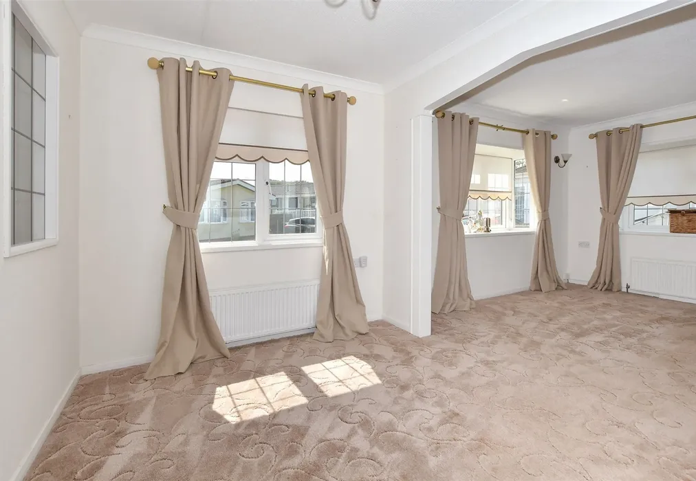Lounge - Willow Way, Biddenden, Ashford, Kent - Wards of Kent