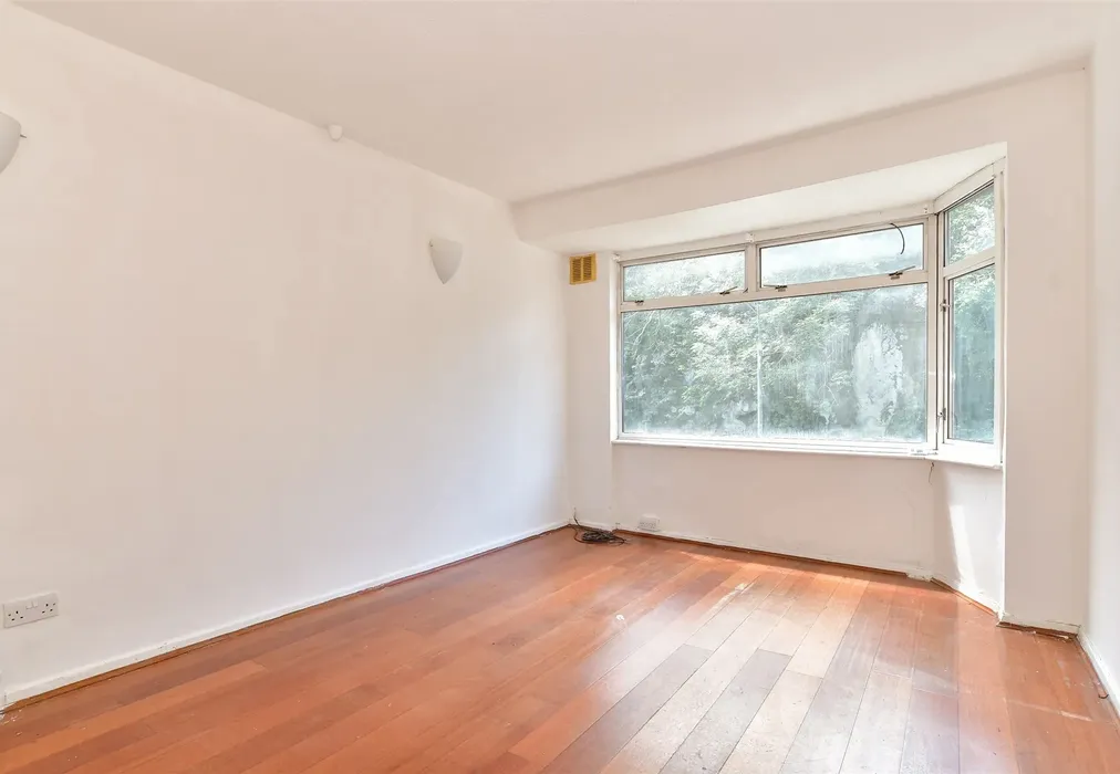 Bedroom 1 - Rochester Drive, Bexley, Kent - Wards of Kent