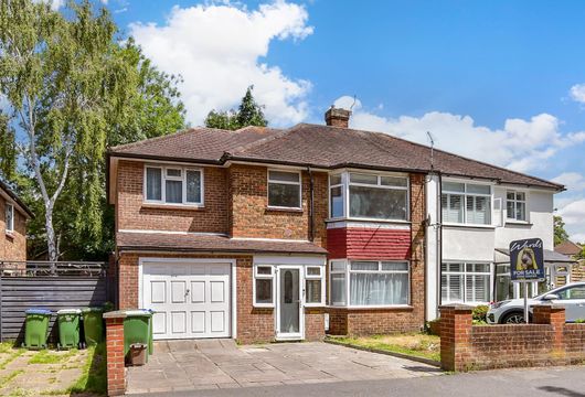 Rochester Drive, Bexley, Kent - Wards of Kent