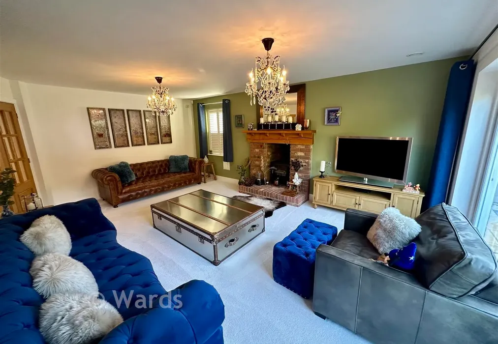 Lounge - Godfrey Meadow, Hollingbourne, Maidstone, Kent - Wards of Kent