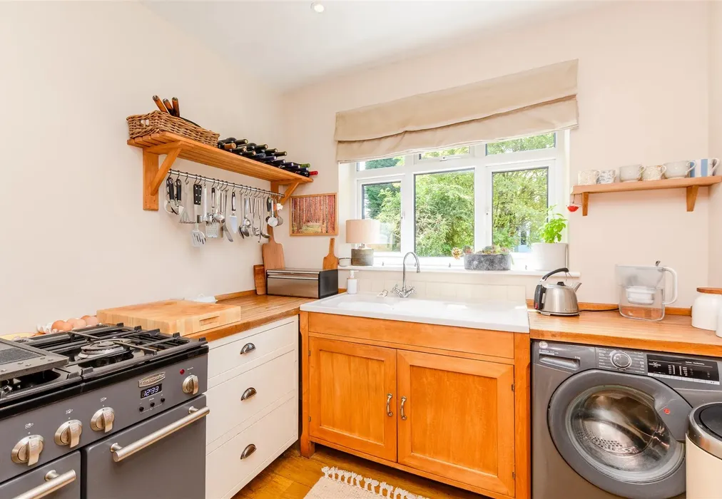 Kitchen - Wallace Road, Rochester, Kent - Wards of Kent