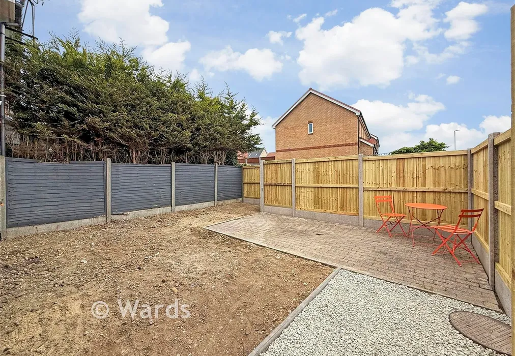 Garden - Roman Close, Deal, Kent - Wards of Kent