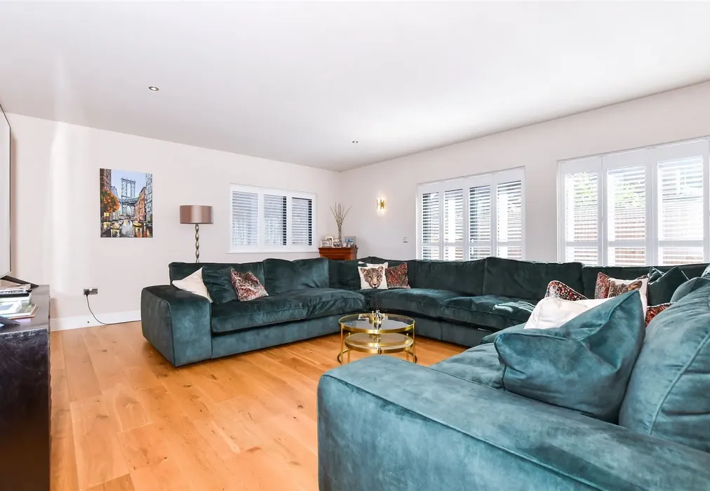 Lounge - Boughton Park, Grafty Green, Maidstone, Kent - Wards of Kent