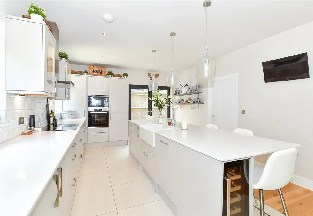 Kitchen/Diner - Boughton Park, Grafty Green, Maidstone, Kent - Wards of Kent