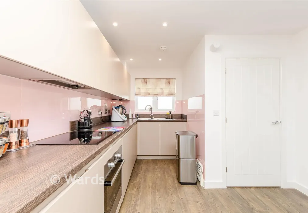 Kitchen - Whitworth Close, Northfleet, Gravesend, Kent - Wards of Kent