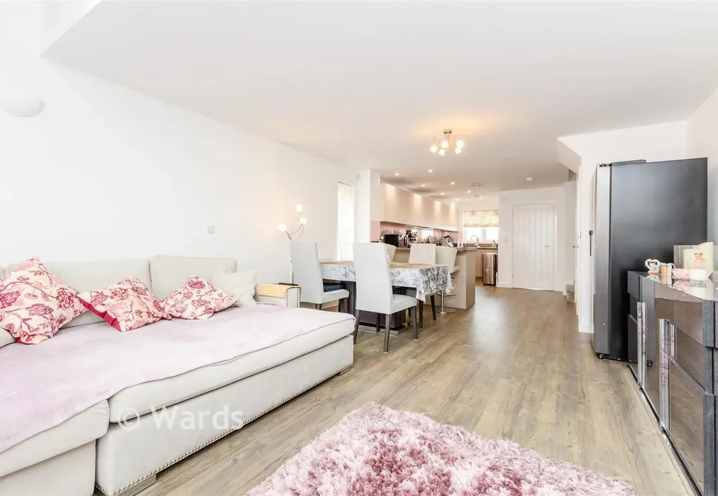 Lounge/Diner - Whitworth Close, Northfleet, Gravesend, Kent - Wards of Kent