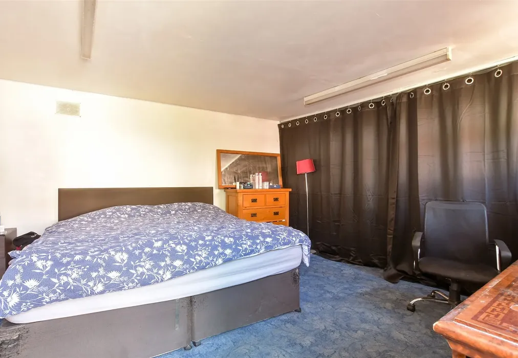 Outbuilding Room - Westmount Avenue, Chatham, Kent - Wards of Kent