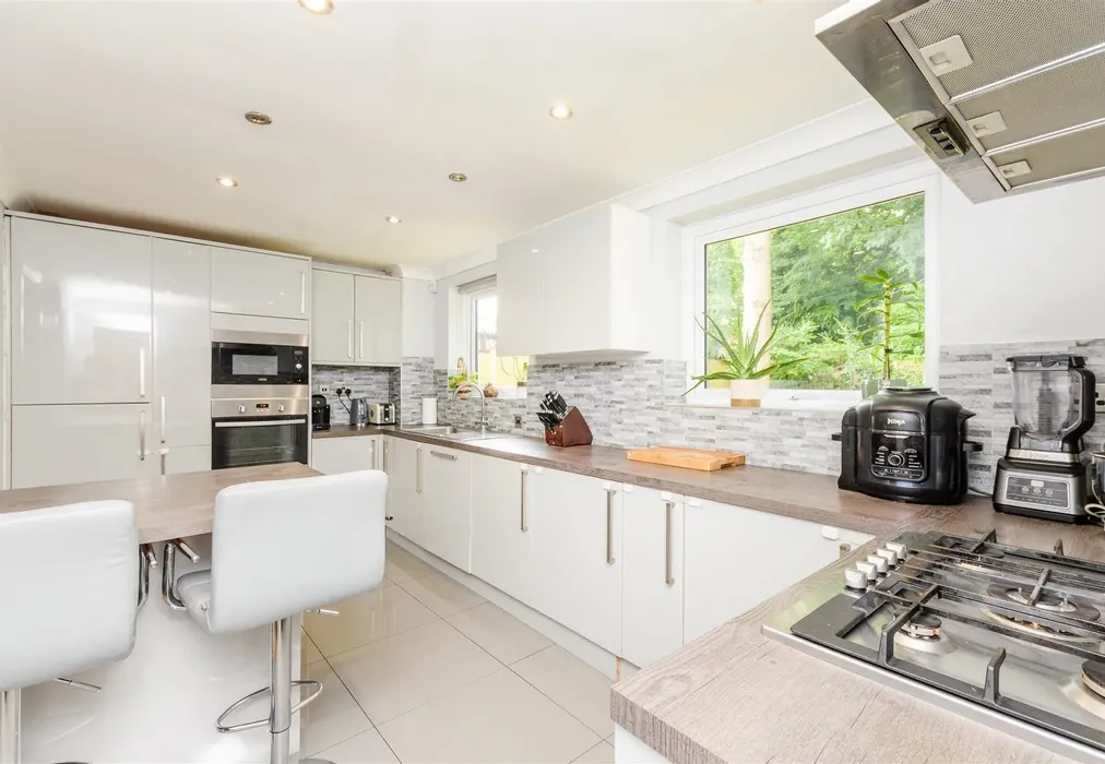Kitchen/Breakfast Room - Lambsfrith Grove, Hempstead, Gillingham, Kent - Wards of Kent
