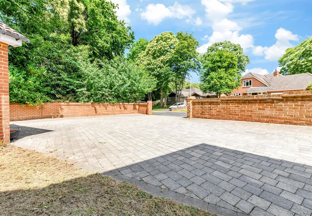Driveway/Parking - Lambsfrith Grove, Hempstead, Gillingham, Kent - Wards of Kent