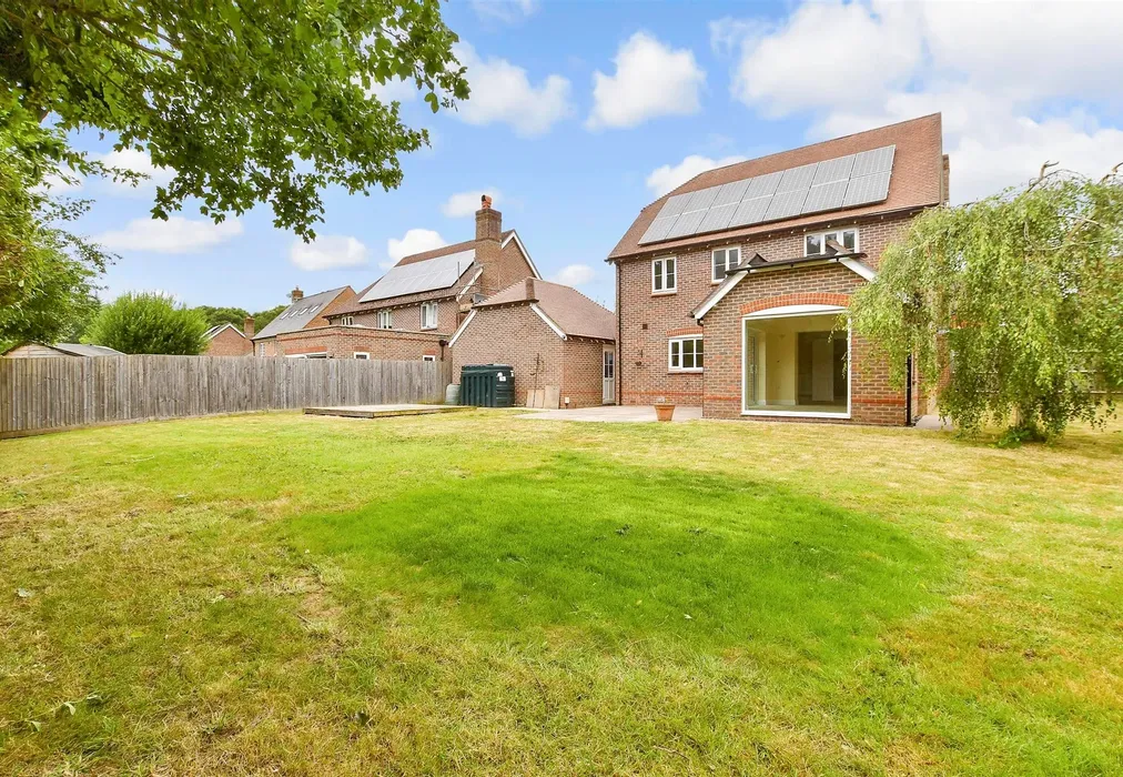 Rear Garden - Nightingales, East Hoathly, Lewes, East Sussex - Wards of Kent