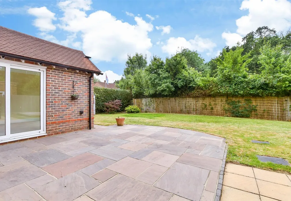 Rear Garden - Nightingales, East Hoathly, Lewes, East Sussex - Wards of Kent