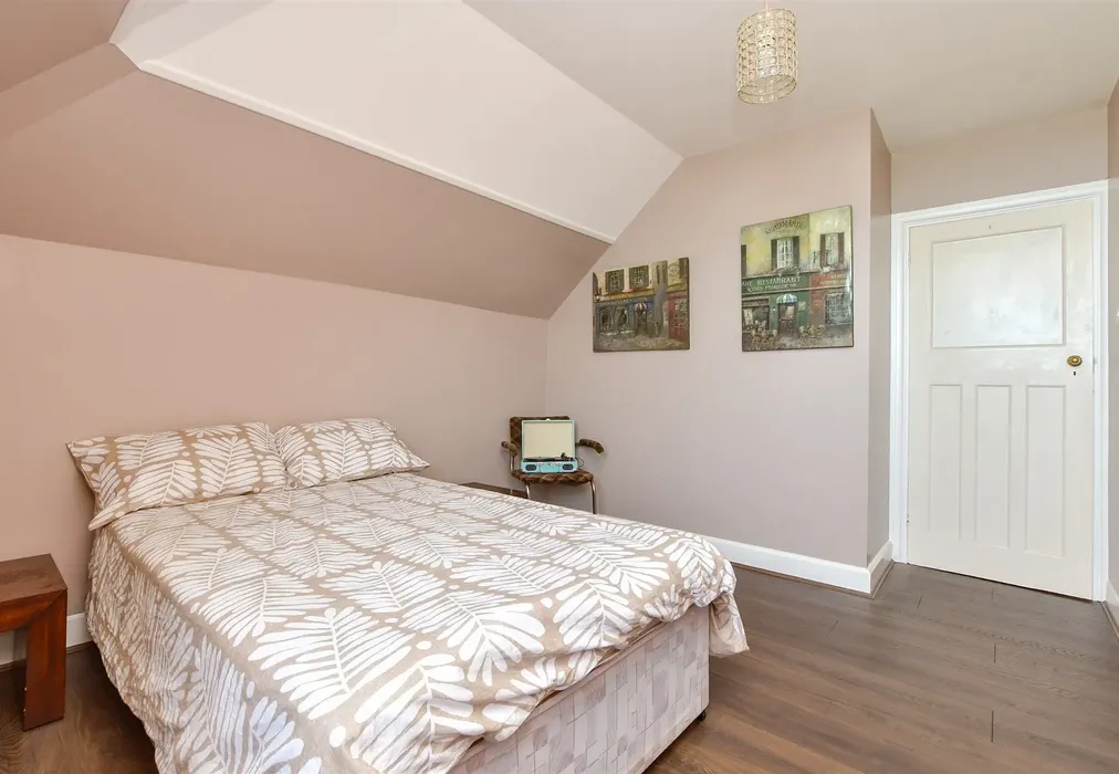 Bedroom 4 - Western Esplanade, Herne Bay, Kent - Wards of Kent
