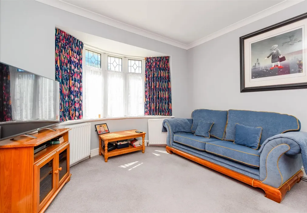 Lounge - Third Avenue, Upper Gillingham, Kent - Wards of Kent