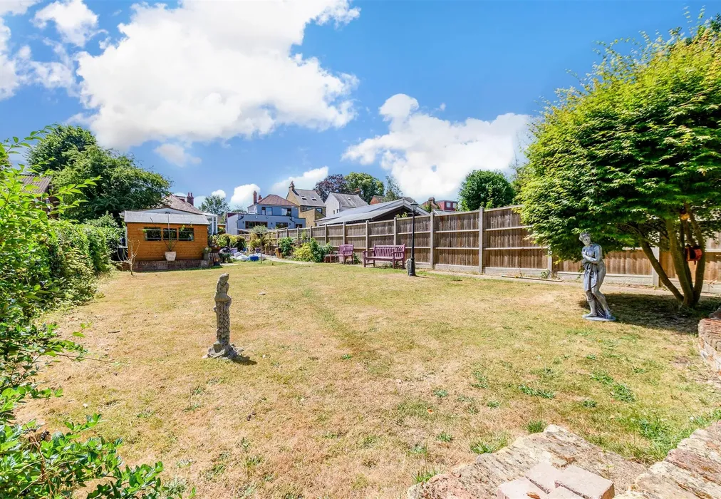 Rear Garden - Third Avenue, Upper Gillingham, Kent - Wards of Kent