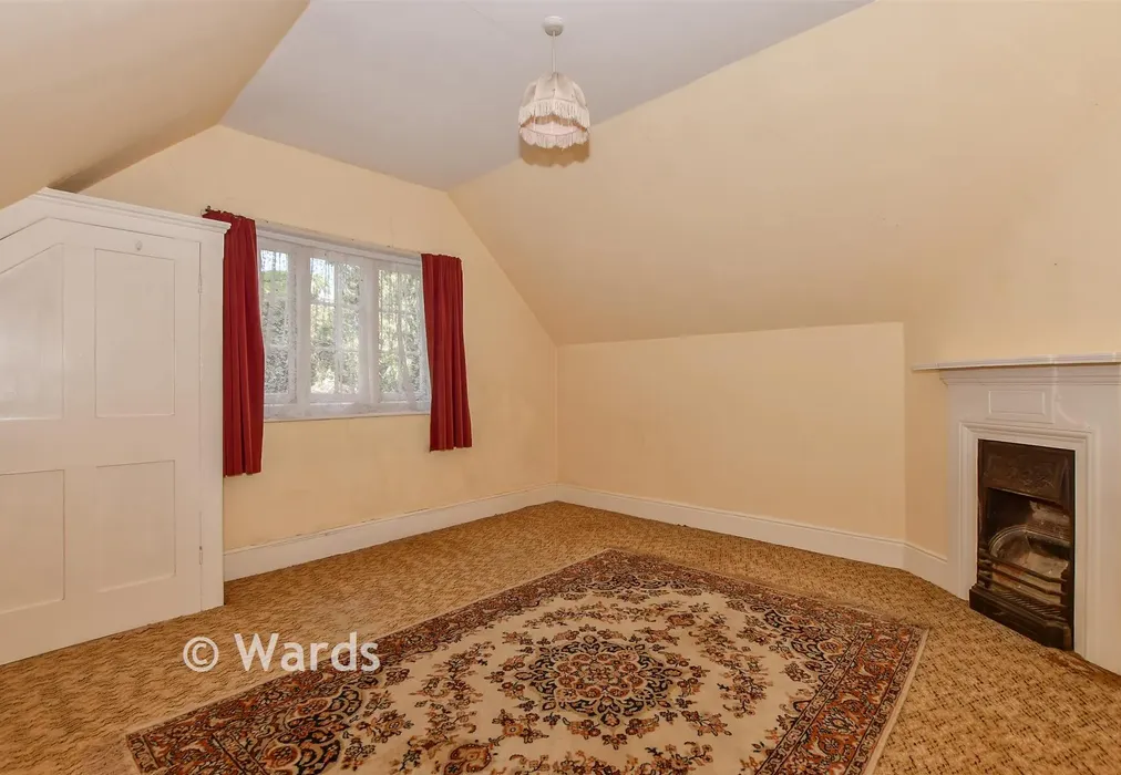 Bedroom 1 - Honey Lane, Otham, Maidstone, Kent - Wards of Kent