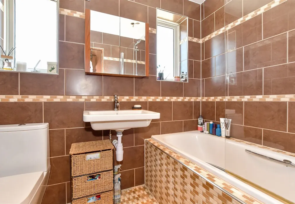 Bathroom - Ash Grove, Bognor Regis, West Sussex - Wards of Kent