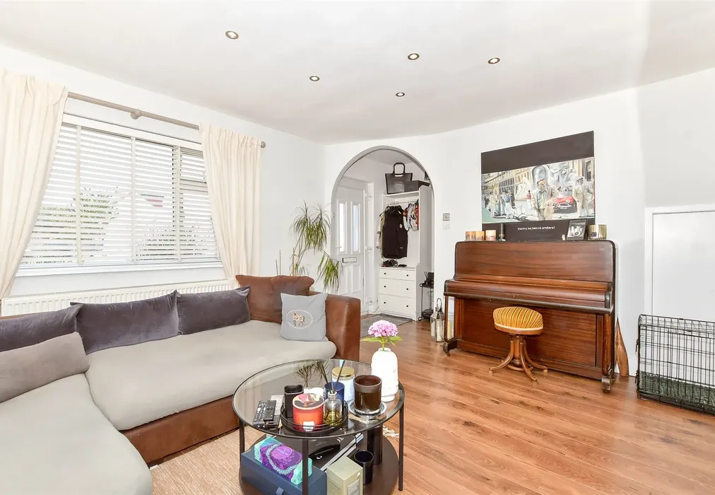 Lounge - Ash Grove, Bognor Regis, West Sussex - Wards of Kent