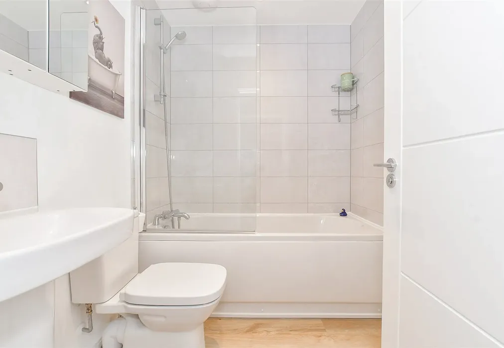 Bathroom - Farrier Way, Fontwell, Chichester, West Sussex - Wards of Kent