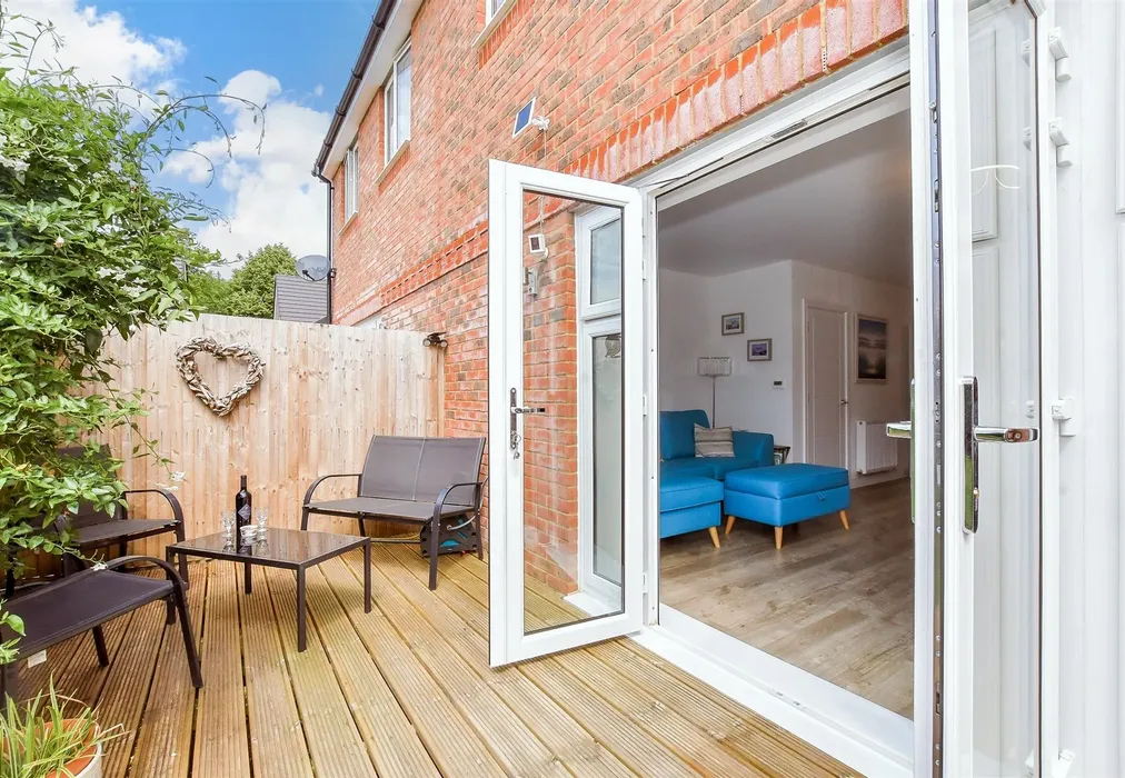 External Feature - Farrier Way, Fontwell, Chichester, West Sussex - Wards of Kent