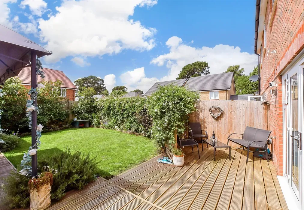 Rear Garden - Farrier Way, Fontwell, Chichester, West Sussex - Wards of Kent
