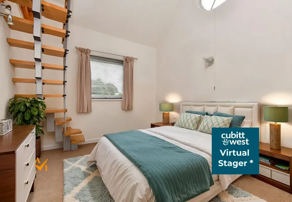 Bedroom 1 (Modern style) - Laglands Close, Reigate, Surrey - Wards of Kent
