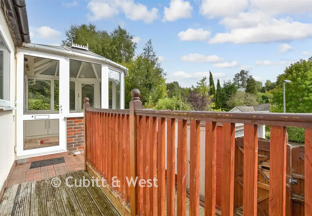 External Feature - Laglands Close, Reigate, Surrey - Wards of Kent