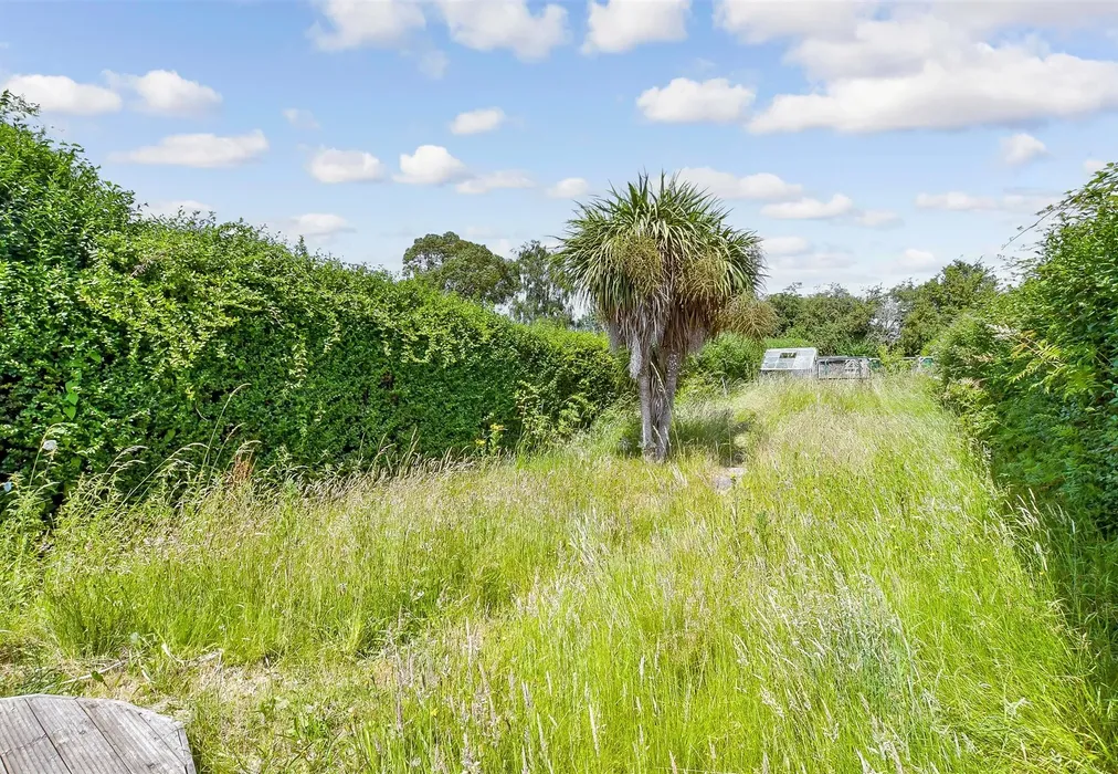 Rear Garden - Barnham Road, Eastergate, Chichester, West Sussex - Wards of Kent