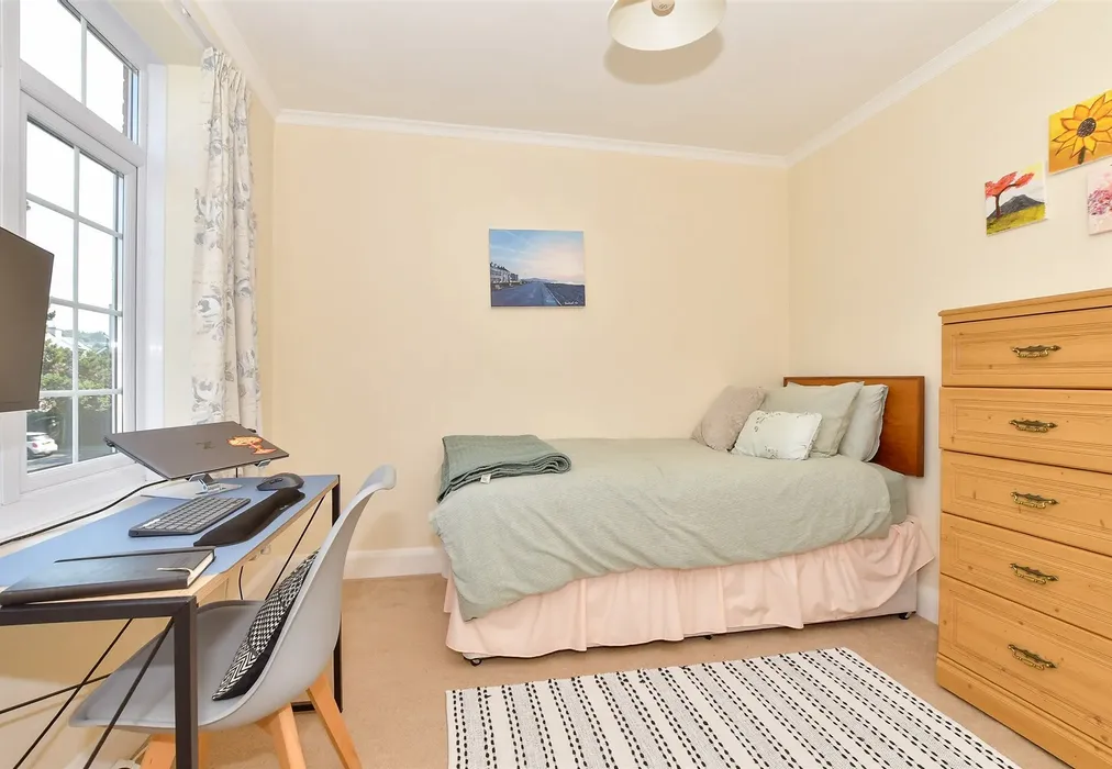 Bedroom 2 - South Road, Hythe, Kent - Wards of Kent