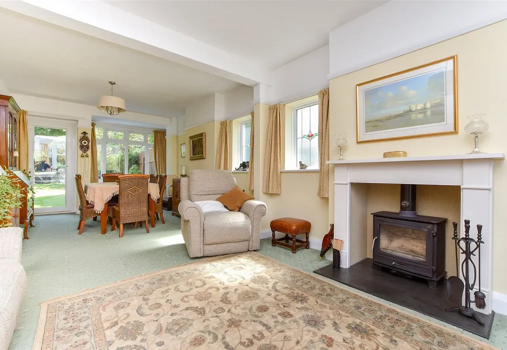 Lounge - Madeira Road, Margate, Kent - Wards of Kent