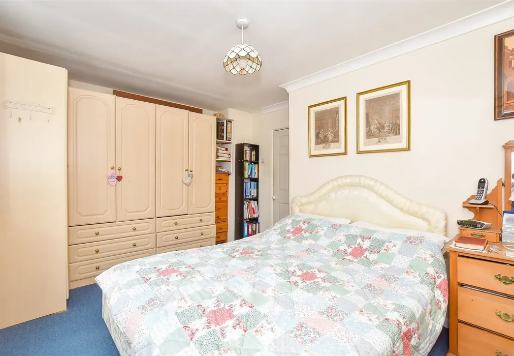 Bedroom 1 - Cumberland Crescent, Angmering, West Sussex - Wards of Kent