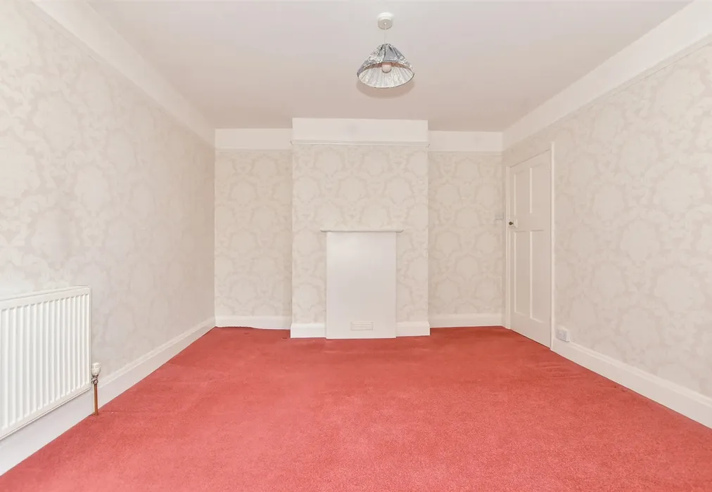 Bedroom 1 - Pegwell Road, Ramsgate, Kent - Wards of Kent