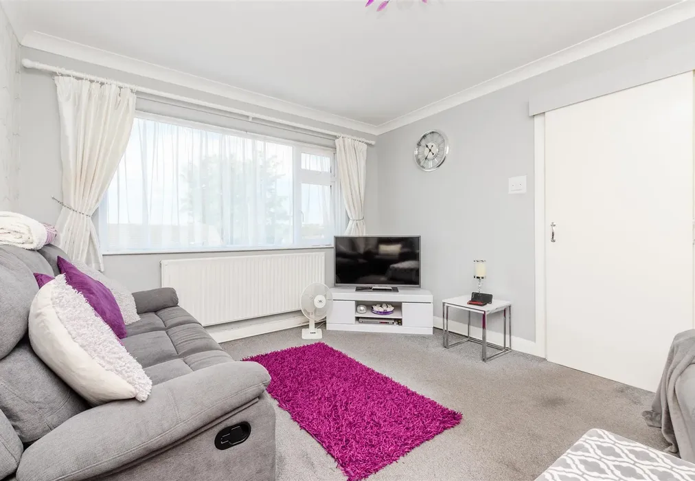 Lounge - Beacon Road, Chatham, Kent - Wards of Kent