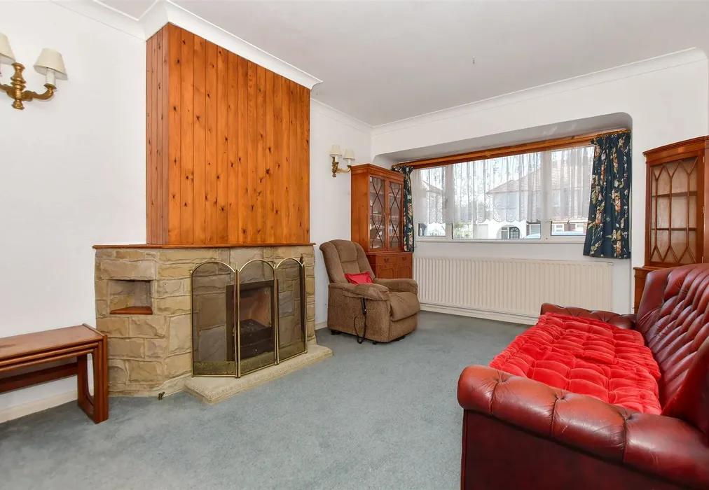 Lounge - Chaseside Close, Romford, Essex - Wards of Kent