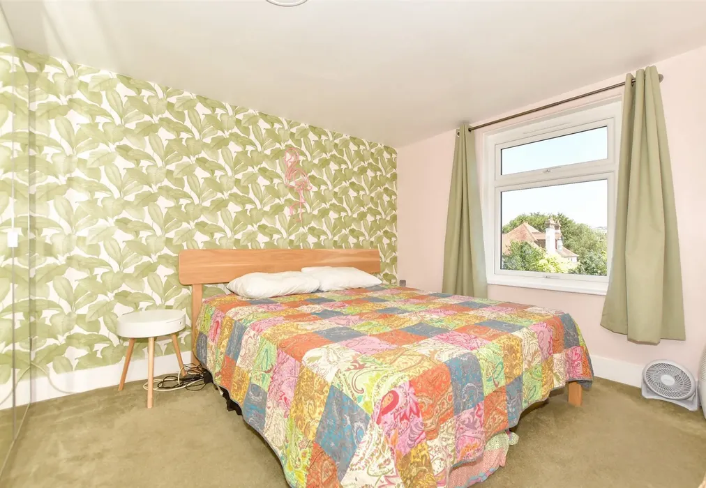 Bedroom 2 - Shorncliffe Road, Folkestone, Kent - Wards of Kent