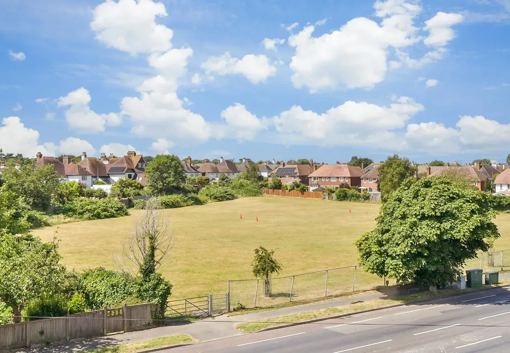 Views To Front - Shorncliffe Road, Folkestone, Kent - Wards of Kent