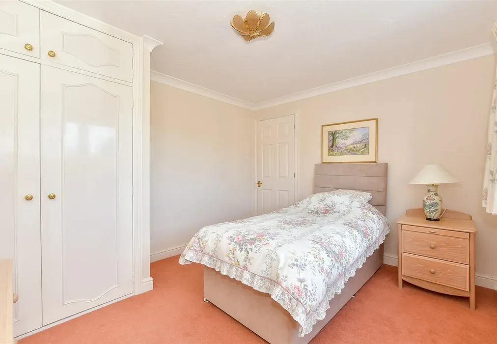 Bedroom 3 - Glebe Park Avenue, Havant, Hampshire - Wards of Kent