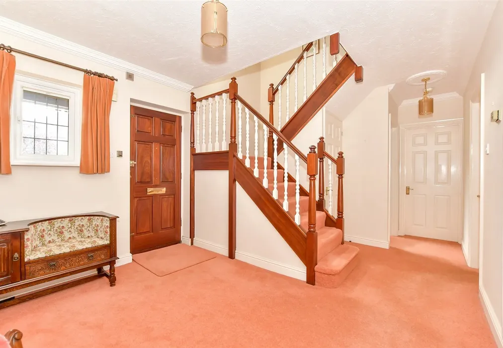 Hallway - Glebe Park Avenue, Havant, Hampshire - Wards of Kent