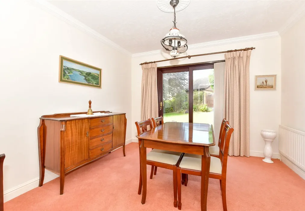 Dining Room - Glebe Park Avenue, Havant, Hampshire - Wards of Kent