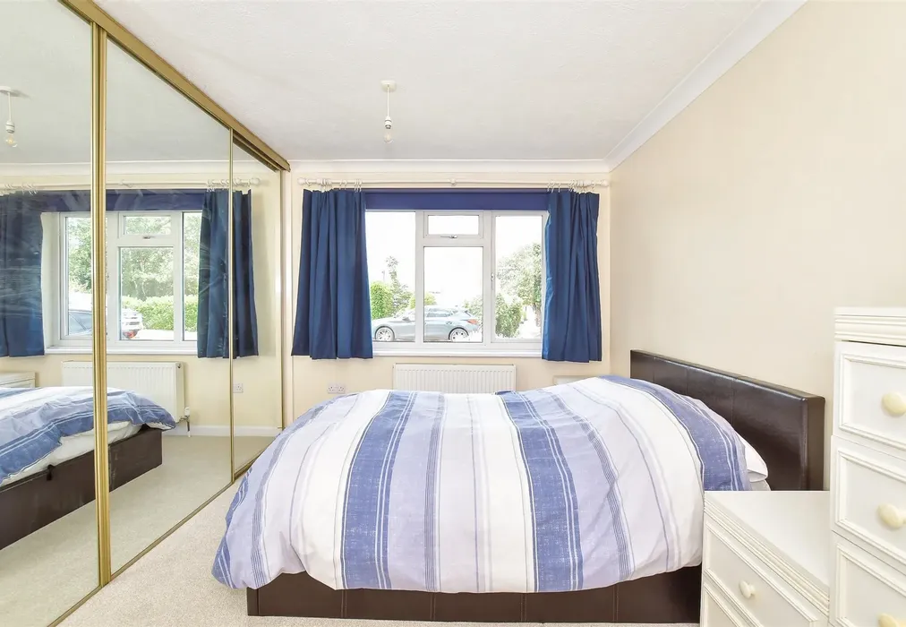 Bedroom 2 - Fontwell Avenue, Eastergate, Chichester, West Sussex - Wards of Kent