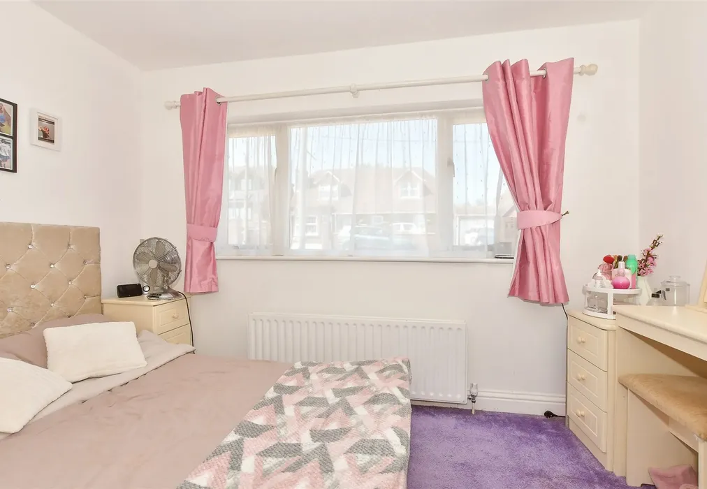 Bedroom 2 - Cliff Drive, Warden, Sheerness, Kent - Wards of Kent