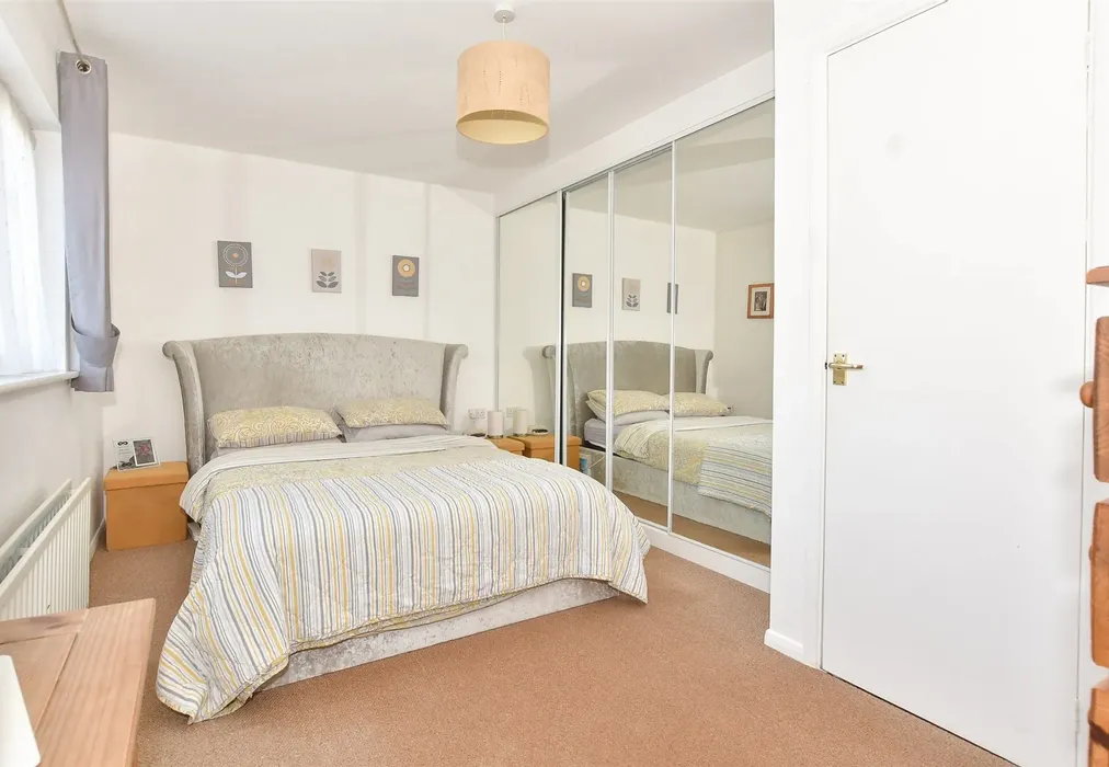 Bedroom 1 - Cliff Drive, Warden, Sheerness, Kent - Wards of Kent
