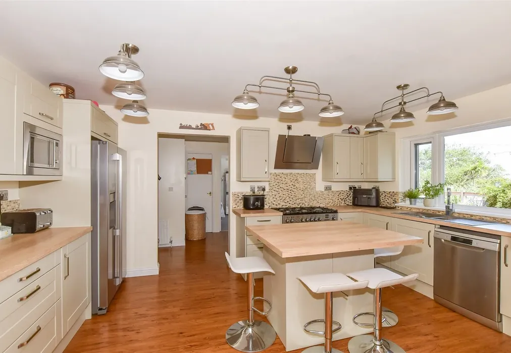 Kitchen - Cliff Drive, Warden, Sheerness, Kent - Wards of Kent