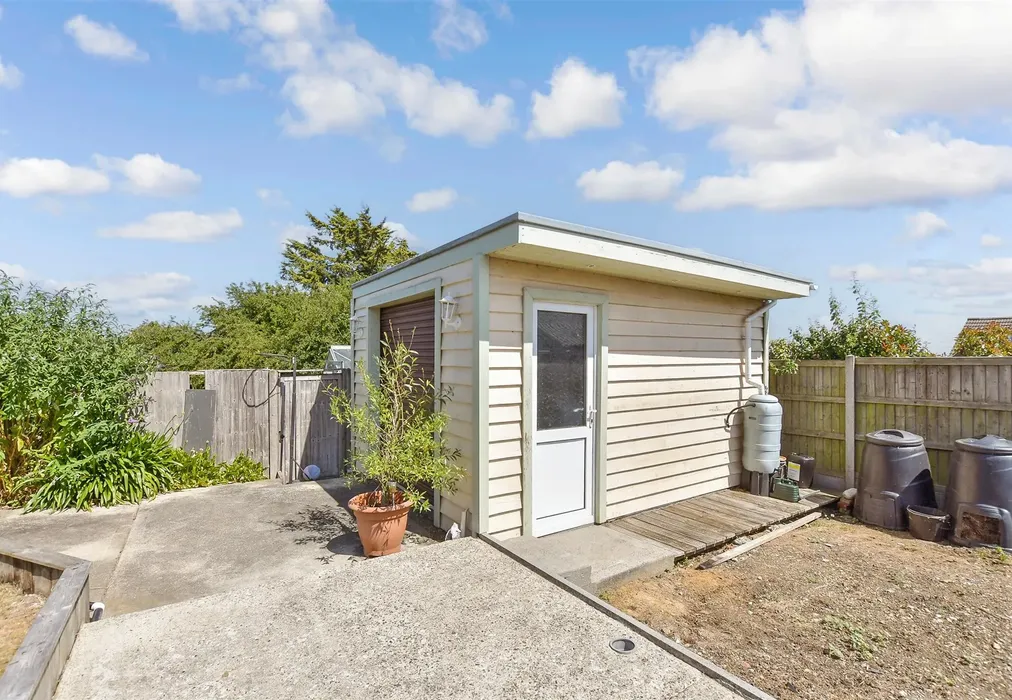 Garagge/Workshop - Cliff Drive, Warden, Sheerness, Kent - Wards of Kent