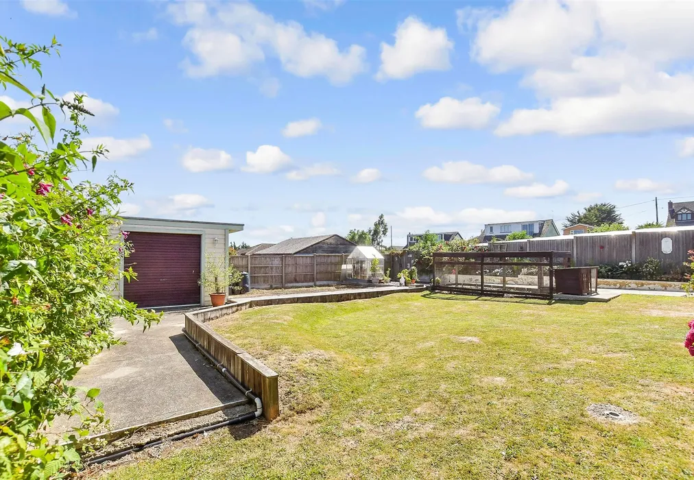 Rear Garden - Cliff Drive, Warden, Sheerness, Kent - Wards of Kent