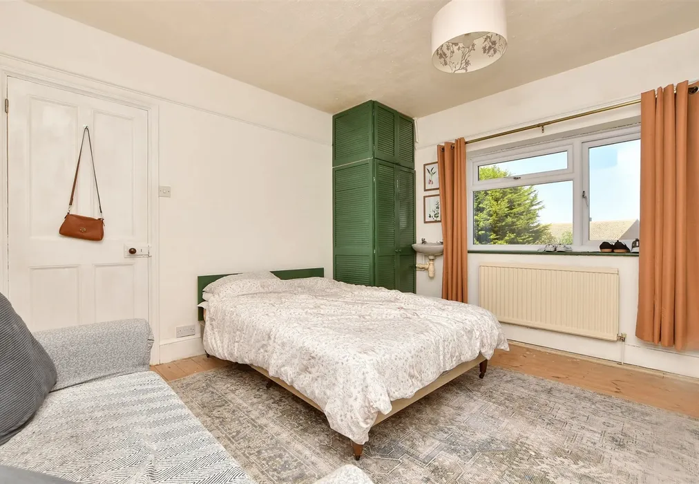 Bedroom 2 - Beacon Road, Broadstairs, Kent - Wards of Kent