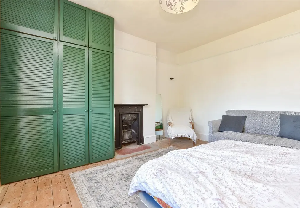 Bedroom 2 - Beacon Road, Broadstairs, Kent - Wards of Kent