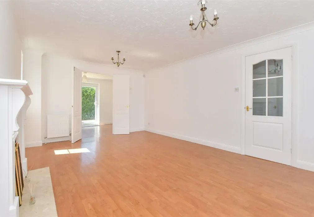 Lounge - William Judge Close, Tenterden, Kent - Wards of Kent