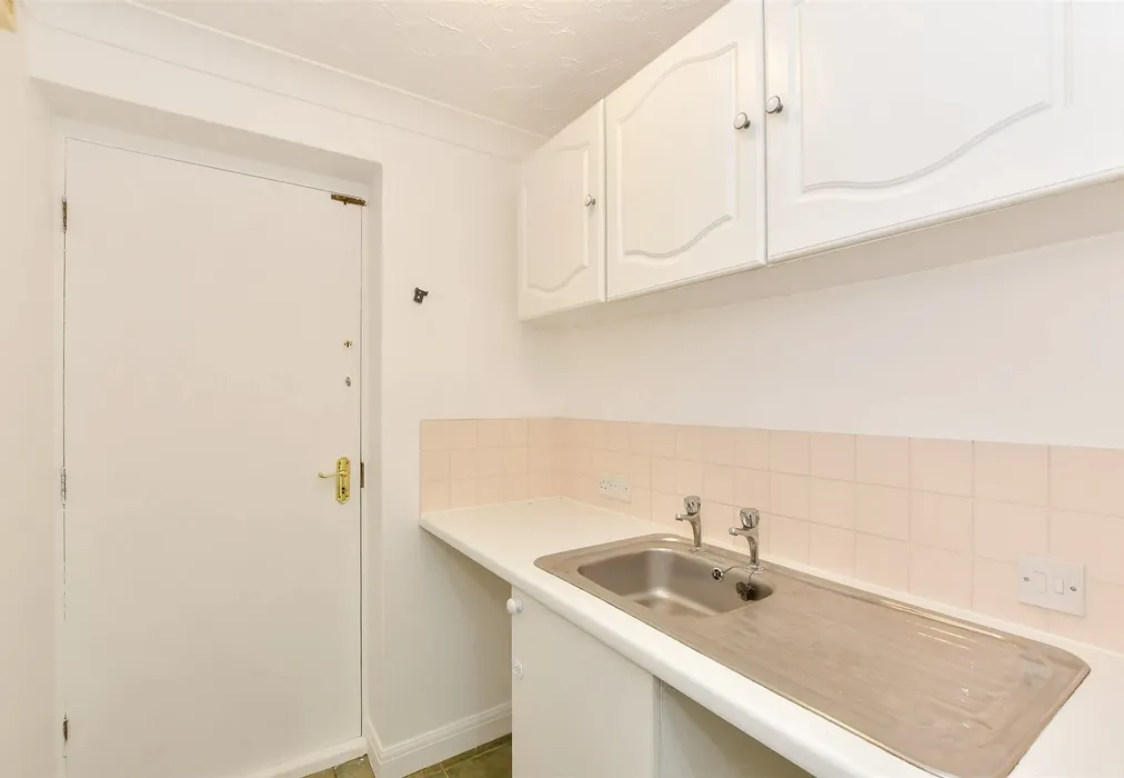 Utility Room - William Judge Close, Tenterden, Kent - Wards of Kent